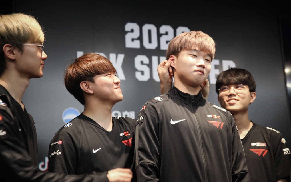 DK鏖战G2，Keria团战一打五激烈交锋八强赛，强势挺进下一轮