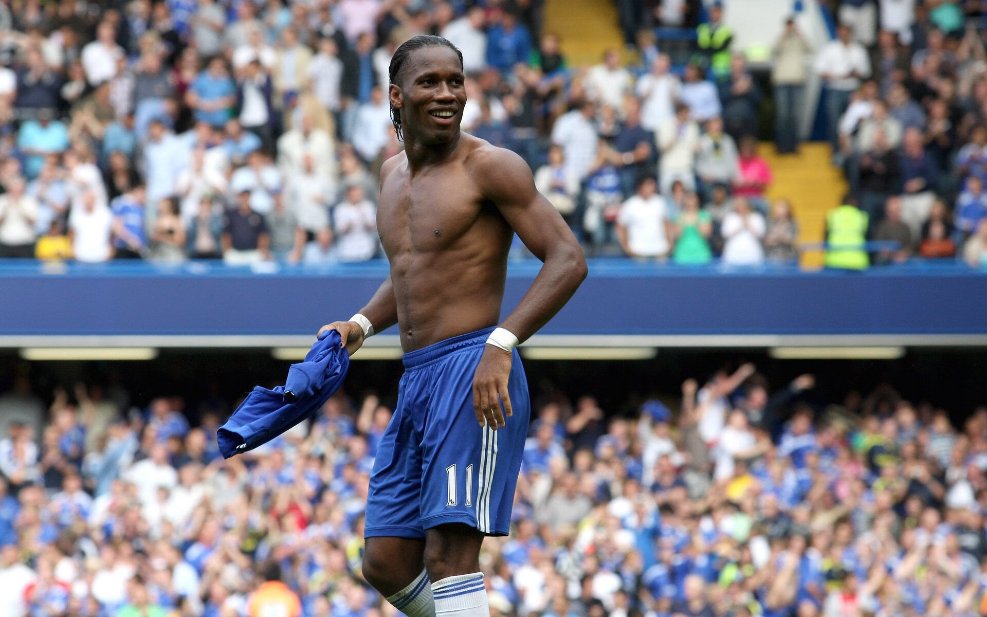 开云下载-中场魔术师的终章协奏曲，德布劳内如何一手掌控英超争冠之夜的脉搏